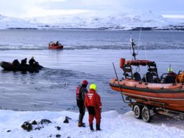 Avion turistic dispărut în Islanda, găsit pe fundul unui lac