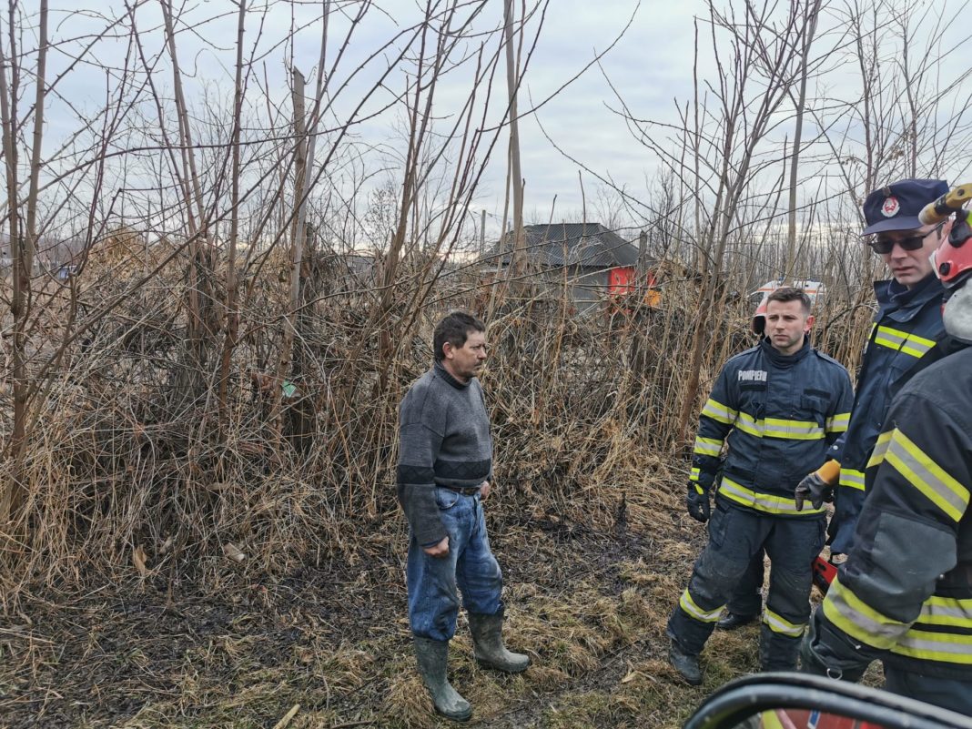 El este bărbatul care a scos trei copii dintr-o casă cuprinsă de flăcări