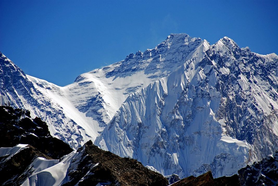 Cel mai înalt ghețar de pe Everest ar putea dispărea până în 2050
