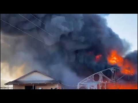 (VIDEO) Olt: Incendiu la două solarii din Valea Mare