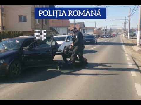 (VIDEO) Gorj: Bărbatul care și-ar fi lovit fiul vitreg în cap cu un cuțit, prins