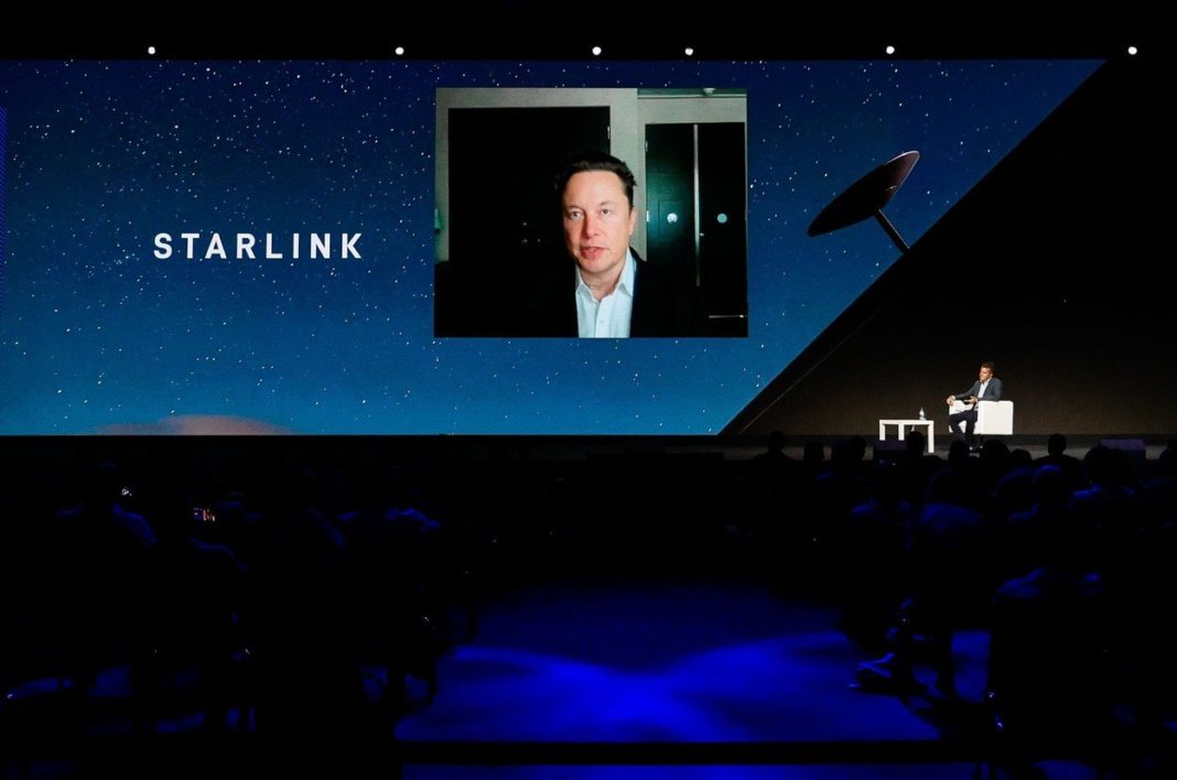 Elon Musk: Rețeaua de sateliți Starlink e activă să ofere internet Ucrainei