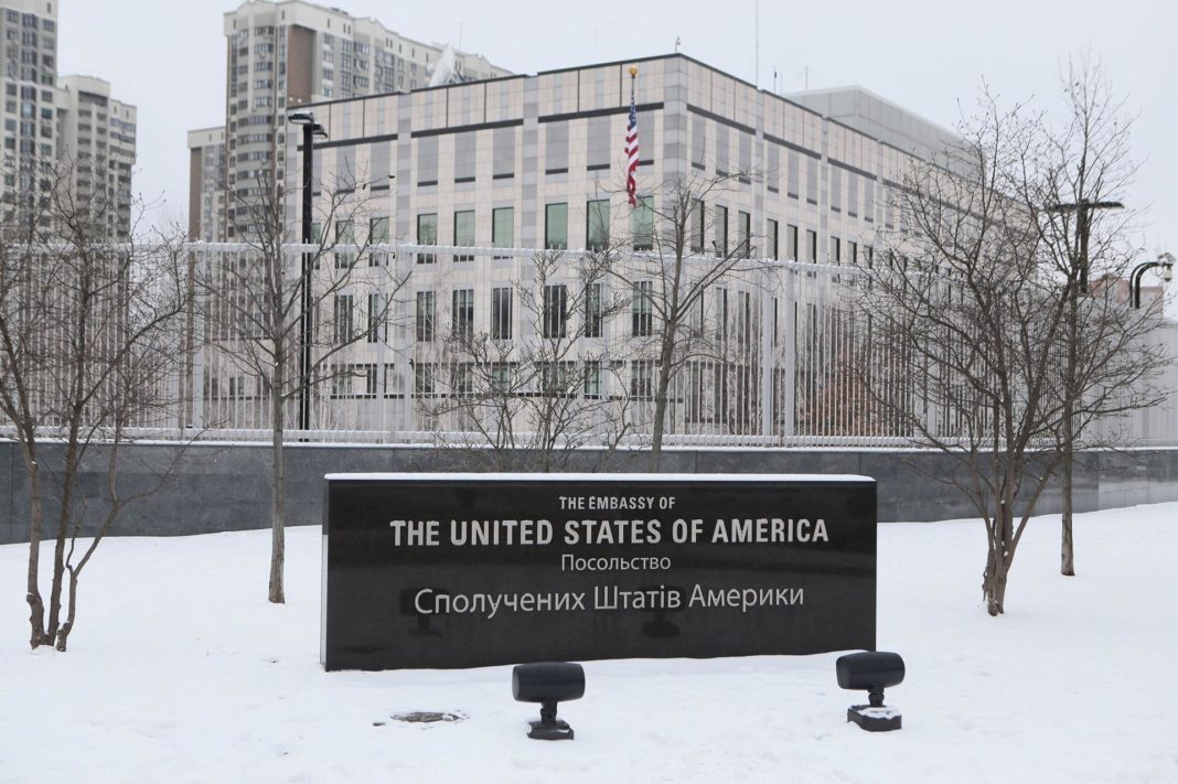 SUA iau în considerare mutarea ambasadei din Ucraina în Polonia