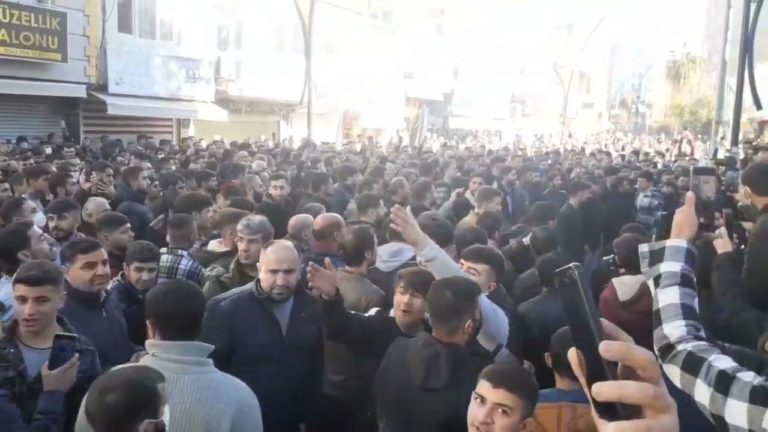 (VIDEO) Proteste în Turcia după creșterea „masivă” a prețurilor la electricitate