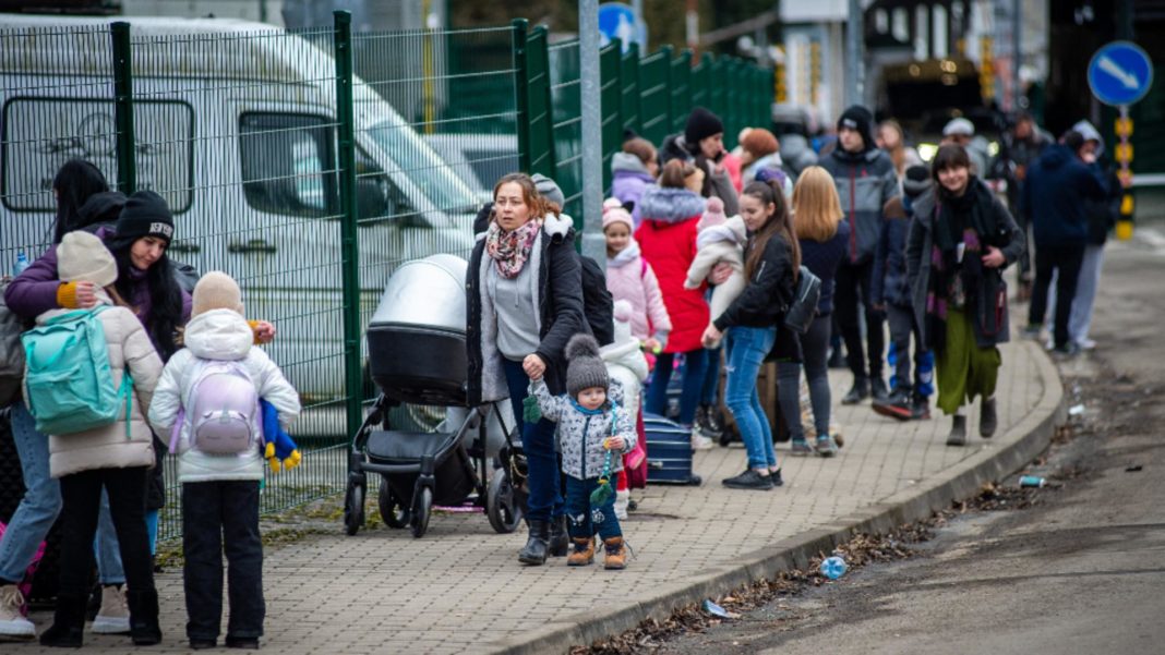 În România au intrat sâmbătă peste 18.500 de cetăţeni ucraineni