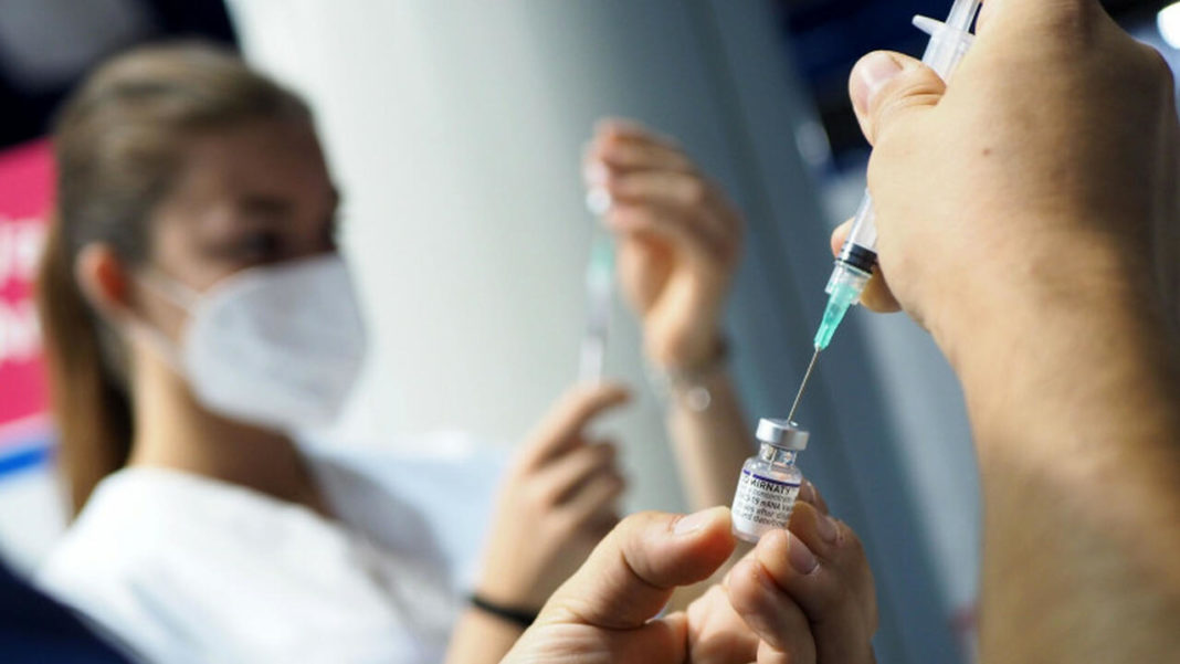 Persoanele care vaccinează, dar nu înscriu în RENV vor fi amendate