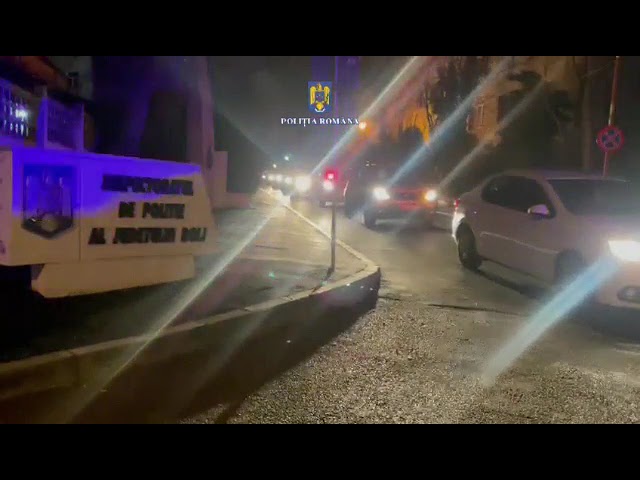 (VIDEO) Dolj: 15 percheziții la intermediari de vaccinări false