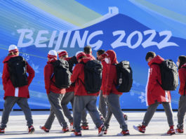 Sportivii participanți la JO de la Beijing, sfătuiți de FBI să nu folosească telefoanele personale