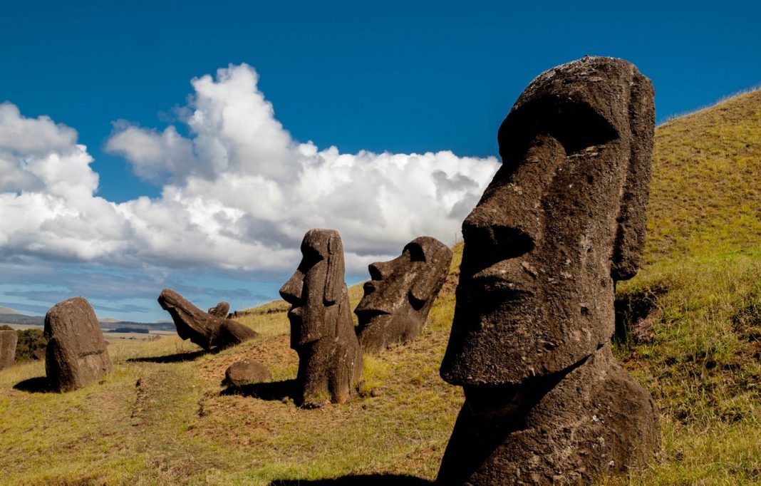 Statuie luată de pe Insula Paștelui, returnată de Chile după 150 de ani