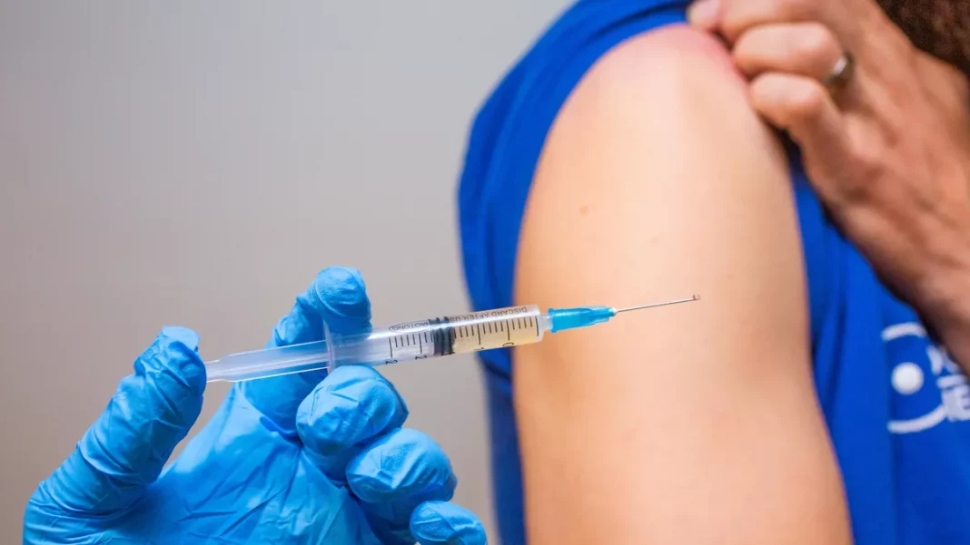 Ministerul Sănătăţii anunţă pe SICAP trei licitaţii pentru achiziţia de vaccinuri BCG, împotriva hepatitei B şi diftero - tetano - pertussis acelular, în valoare totală de până la 155 de milioane de lei.