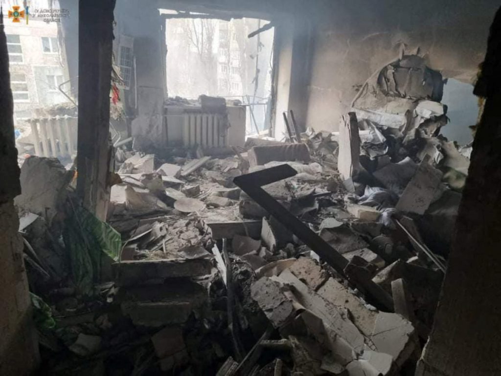 Cel puţin zece oameni, inclusiv copii, au murit într-un atac al ruşilor la Sumî