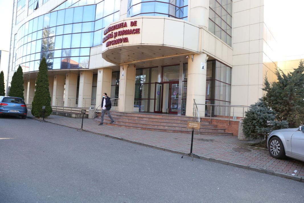 Când se va susţine concursul de admitere la UMF Craiova