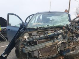 Trei persoane, rănite într-un accident rutier la Mușetești