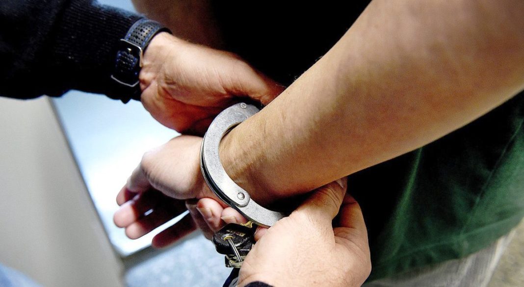 Bărbatul care a bătut un medic de gardă a fost reţinut