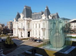 Centrul Internațional "Constantin Brâncuși", construit în curtea Muzeului de Artă din Craiova, este gata