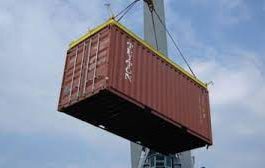 Două containere cu mărfuri contrafăcute, descoperite în Portul Constanţa