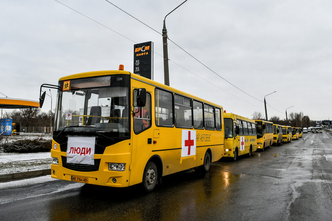 Convoiul umanitar plecat spre Mariupol a fost atacat