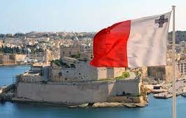 Malta a decis să suspende acordarea „paşapoartelor de aur” pentru cetăţenii ruşi şi belaruşi