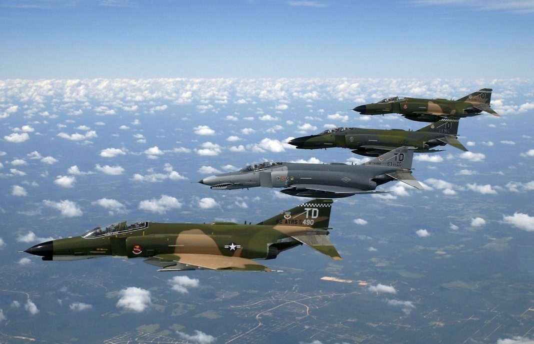 Avioane rusești de atac încărcate cu arme nucleare au intrat în spațiul aerian suedez