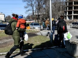 Peste 3.000 de mașini cu refugiaţi din Mariupol au ajuns la Zaporoje