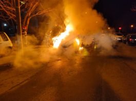 Autoturisme incendiate într-o parcare din Galaţi