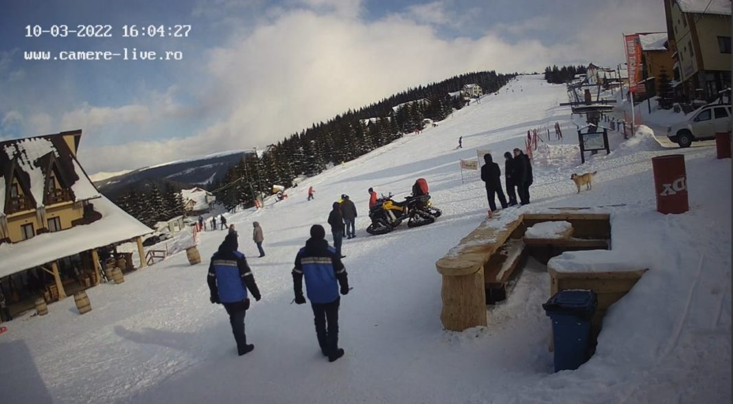 Turist mort pe pârtia din centrul stațiunii Rânca