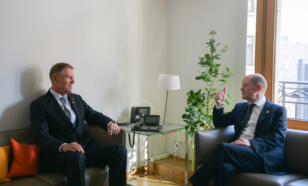 Întrevederea președintelui Iohannis cu Cancelarul Republicii Federale Germania, Olaf Scholz, în marja reuniunii Consiliului European