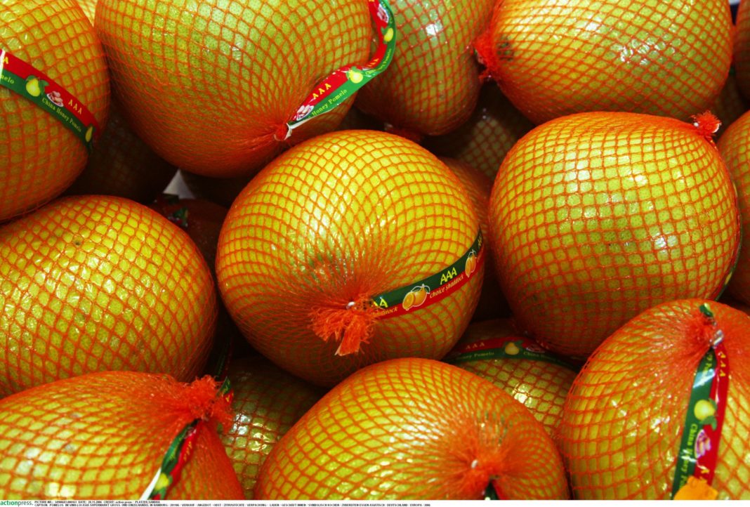 Pomelo din China, cu conținut mare de pesticide, retras de la vânzare