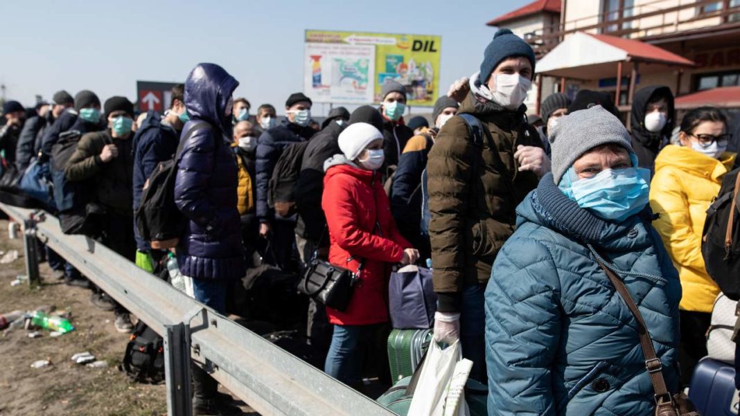 29.636 de cetăţeni ucraineni au intrat luni în România