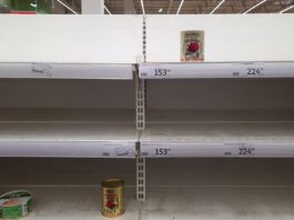 Kremlinul le spune oamenilor să nu se mai îngrămădească în magazine
