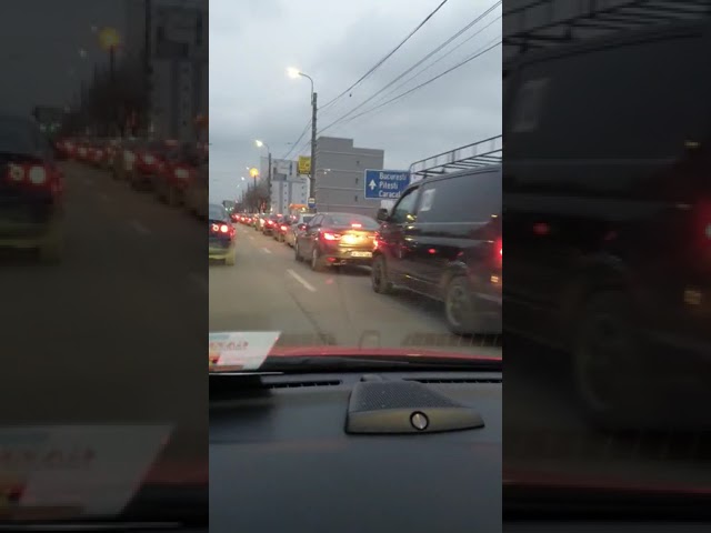(Video) Psihoză la benzinăriile din Craiova,  Slatina şi Târgu Jiu