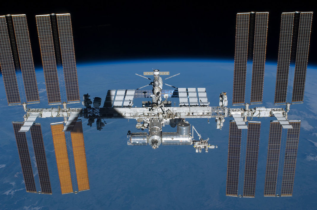 Rusia susține că sancțiunile împotriva sa pot provoca ieşirea de pe orbită a Stației Spațiale Internaționale (ISS)
