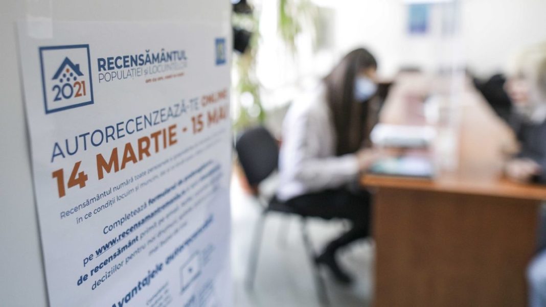 180.000 de români s-au autorecenzat, în primele două zile 
