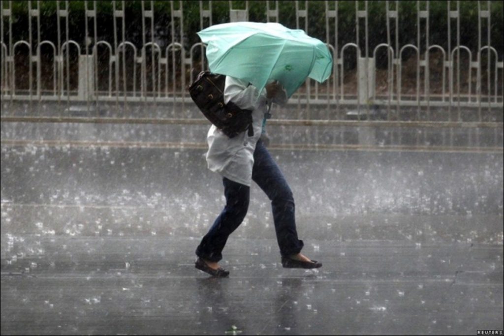 Avertizări meteo: Averse în sud-est, vânt puternic în sud-vest