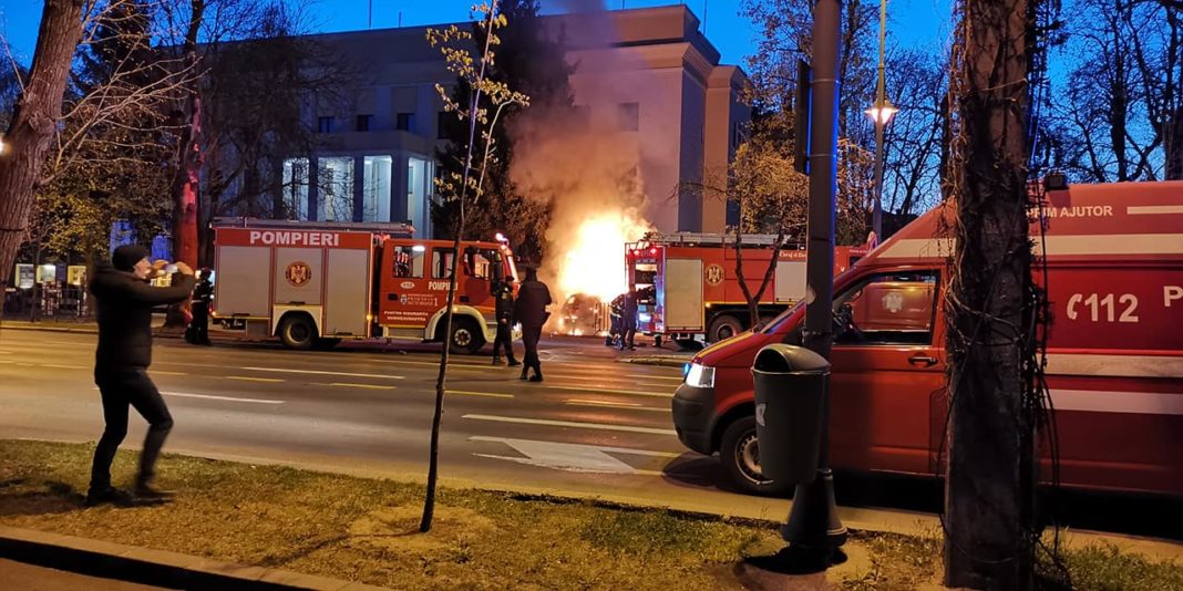 Se verifică dacă a fost un accident sau un act deliberat (Foto: Tudor Bogdan Teodorescu)