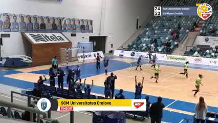 SCM Craiova a reacţionat după ce arbitrii au stricat meciul cu Cisnădie