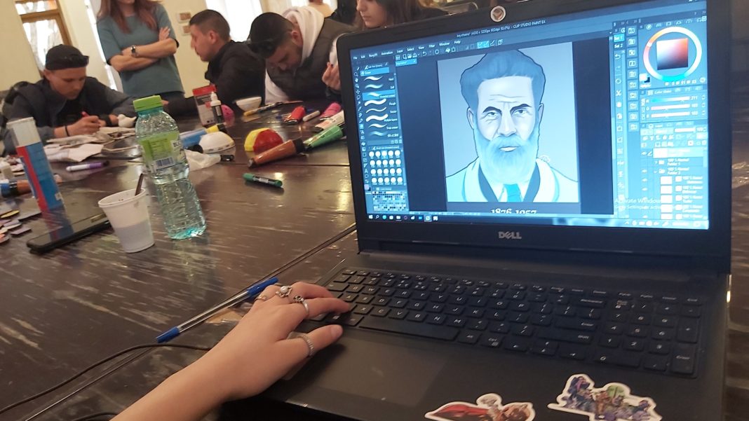 Tineri talentaţi creează suveniruri pentru turiştii ajunşi în Oltenia şi Craiova