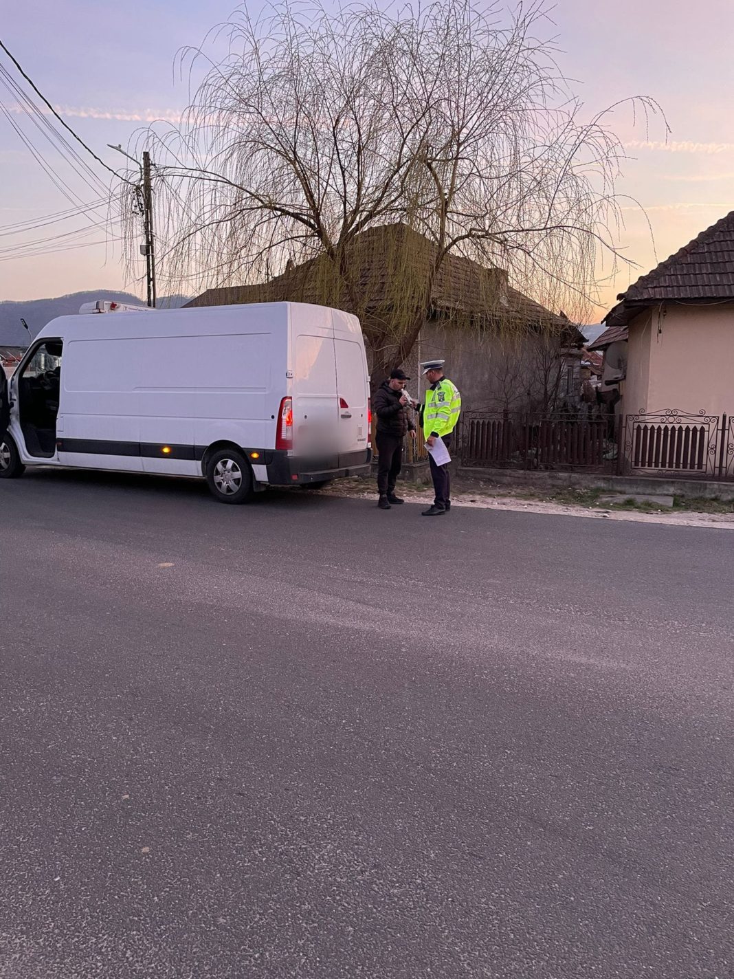 În urma activităţilor desfăşurate, poliţiştii au constatat 250 de abateri de la normele rutiere