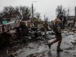 Zeci de mii de oameni au fost uciși în Mariupol în urma atacurilor Rusiei
