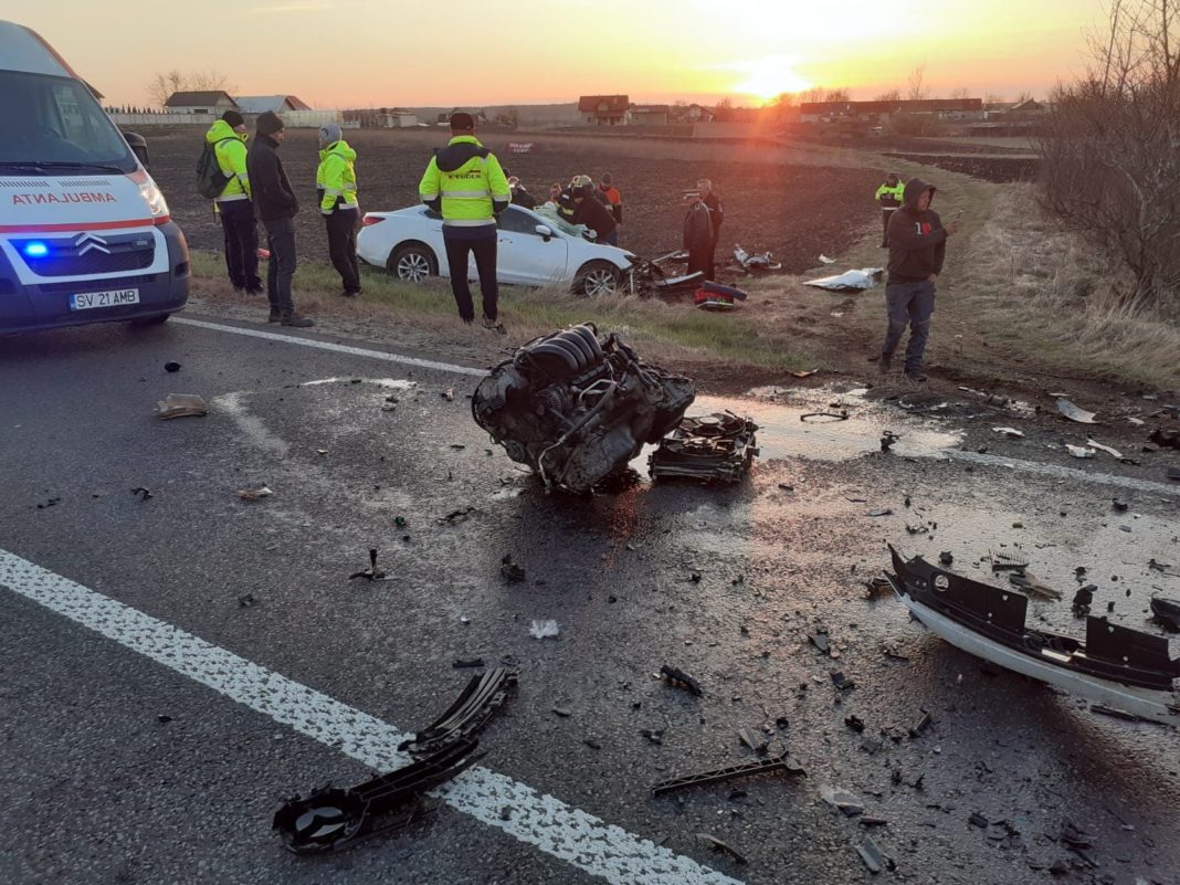 Victima va fi transportată la spital (Foto - ISU Suceava)