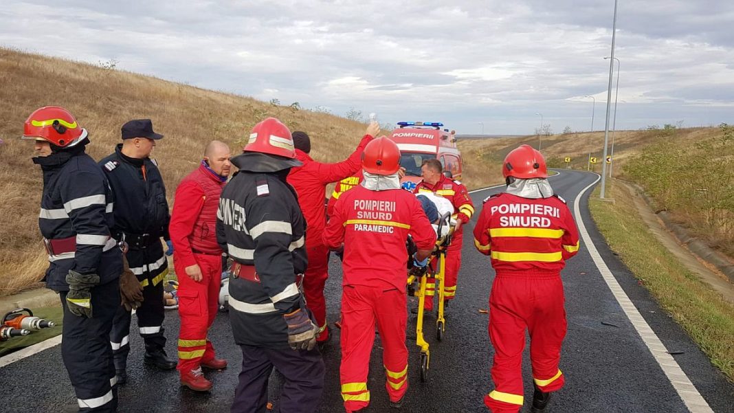 Cinci persoane, rănite într-un accident pe DN6