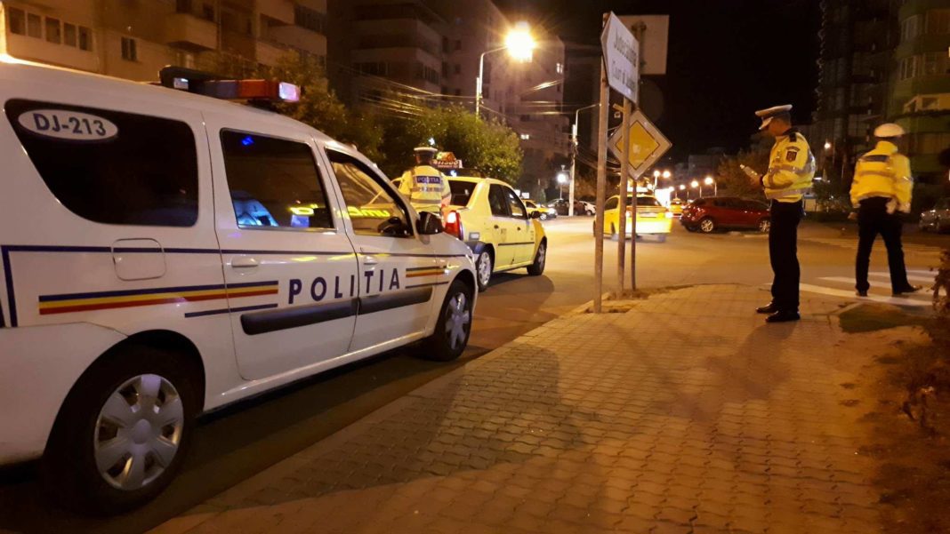 La fața locului s-au deplasat mai multe echipaje de poliție, stare conflictuală fiind aplanată