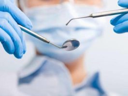Un dentist italian a scăpat o șurubelniță în gâtul unei paciente