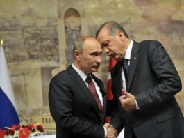 Erdogan a vorbit cu Putin să deblocheze navele turcești din Marea Neagră