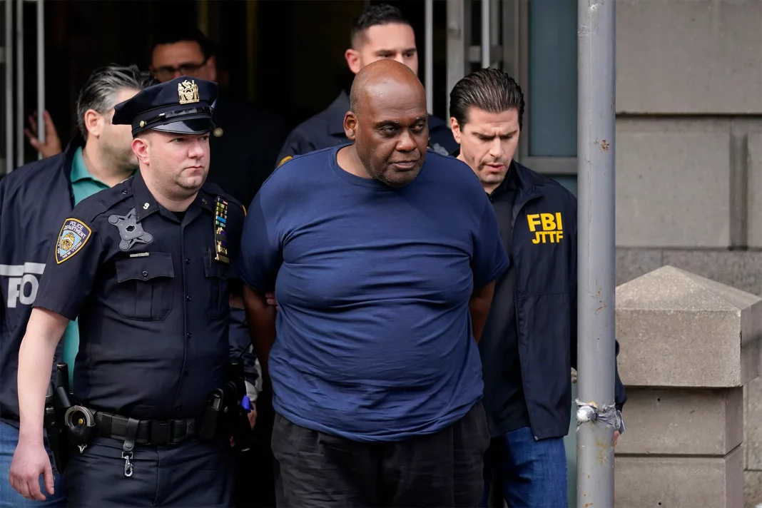 Atacatorul de la metroul din New York a mai fost arestat de nouă ori începând cu 1990