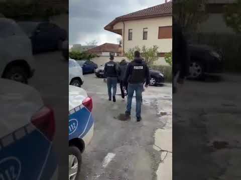 (VIDEO) Craiova: Bărbat bănuit de tentativă la furt calificat, reținut