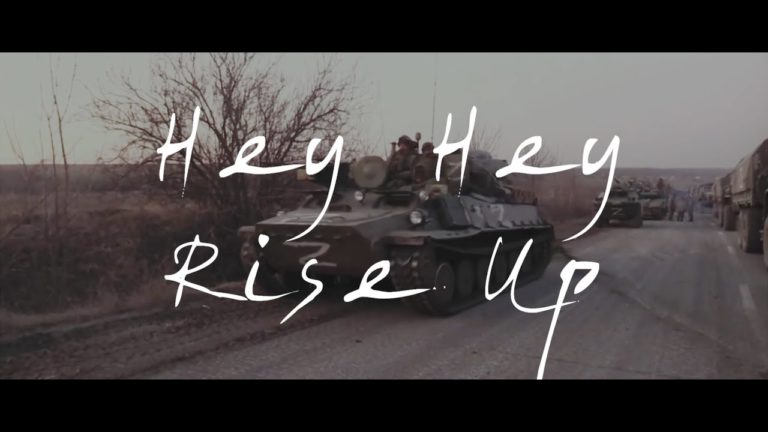 (VIDEO) Pink Floyd lansează “Hey Hey Rise Up” în sprijinul poporului ucrainean