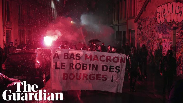 (VIDEO) Proteste violente în Franța, după victoria lui Macron