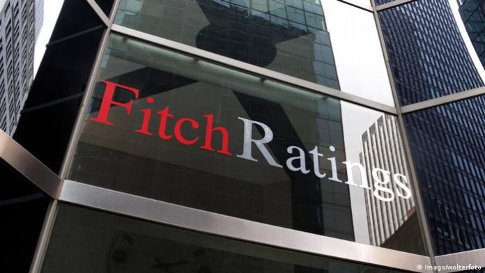 Fitch a confirmat ratingul României la „BBB minus”, cu perspectivă negativă