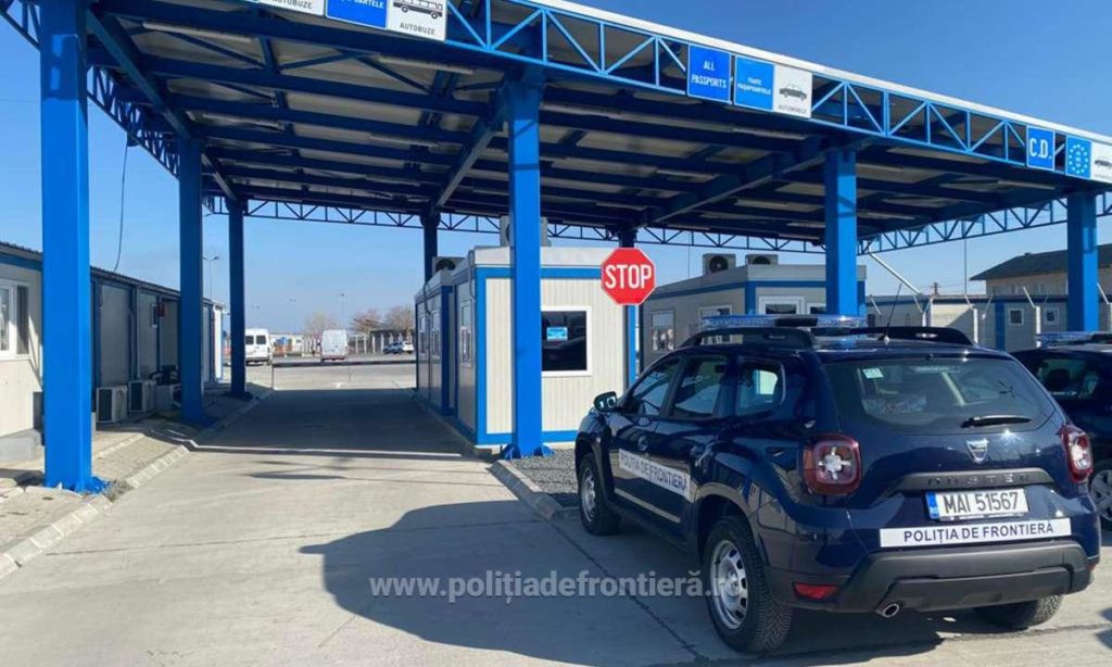 Două autoturisme căutate în Austria şi Spania, confiscate de poliţiştii de frontieră